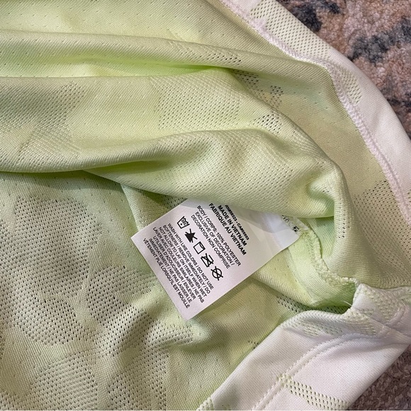 Nike Light Green Floral Top - Picture 3 of 5